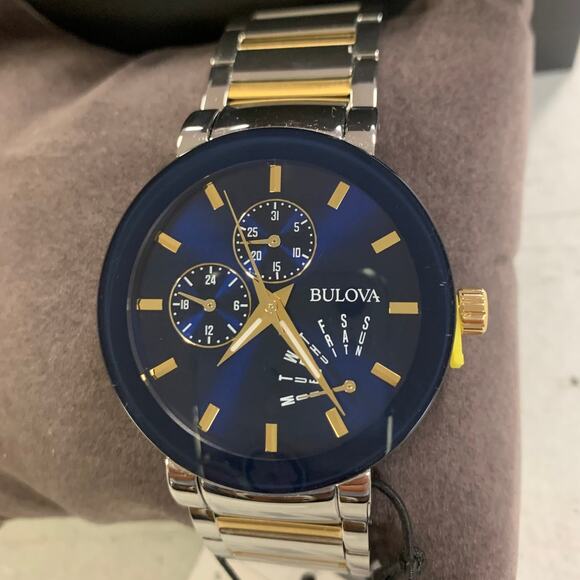 Men's Bulova Futuro Modern Classic Two-Tone Watch with Blue Dial - Model… - Picture 3 of 9